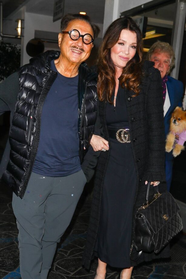Lisa Vanderpump - With her husband Ken Todd have dinner with Michael Chow in Los Angeles