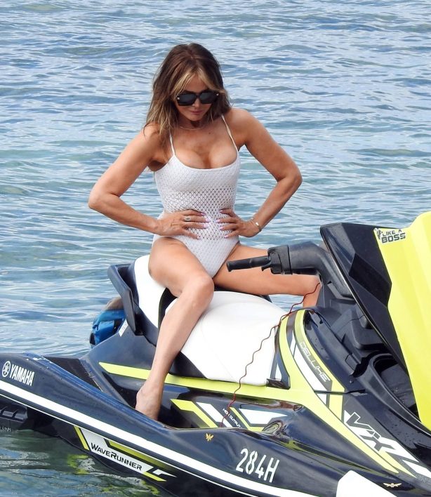 Lizzie Cundy - Seen while skiing on holiday in Barbados
