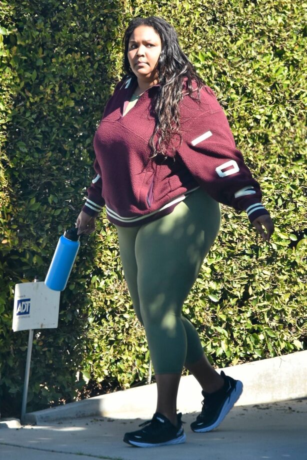 Lizzo - Seen ahead of a workout in Los Angeles