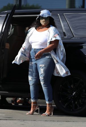 Lizzo - Seen leaving Catch LA after an Easter lunch in Los Angeles