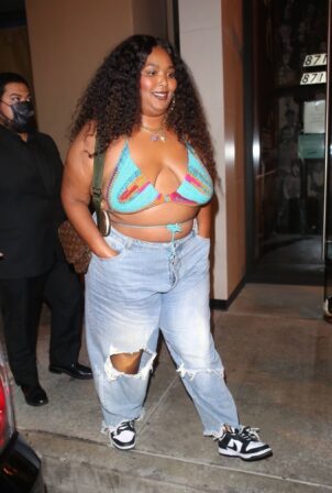Lizzo - Spotted leaving dinner with friends at Catch LA in West Hollywood