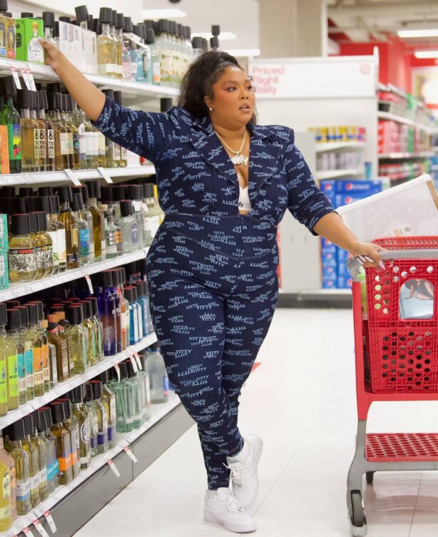 Lizzo - Stopped by Target in West Hollywood