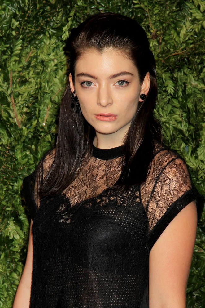 Lorde - 2015 CFDA/Vogue Fashion Fund Awards in NYC