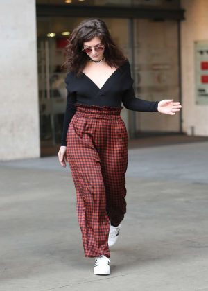 Lorde Arrives at BBC Studios in London