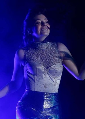 Lorde - Performs at 2017 Coachella Valley Music in Indio