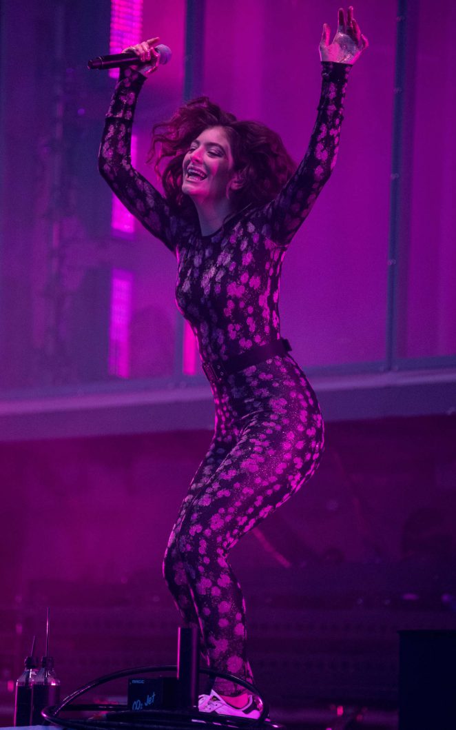 Lorde - Performs at Glastonbury Festival 2017