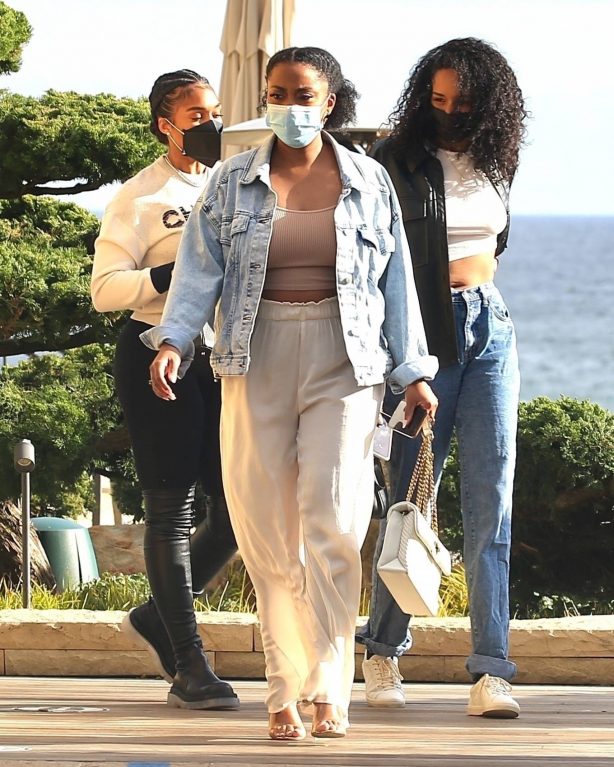 Lori Harvey - Out for a lunch with friends in Malibu