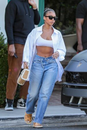 Lori Harvey - Spotted with friends at San Vicente Bungalows in West Hollywood