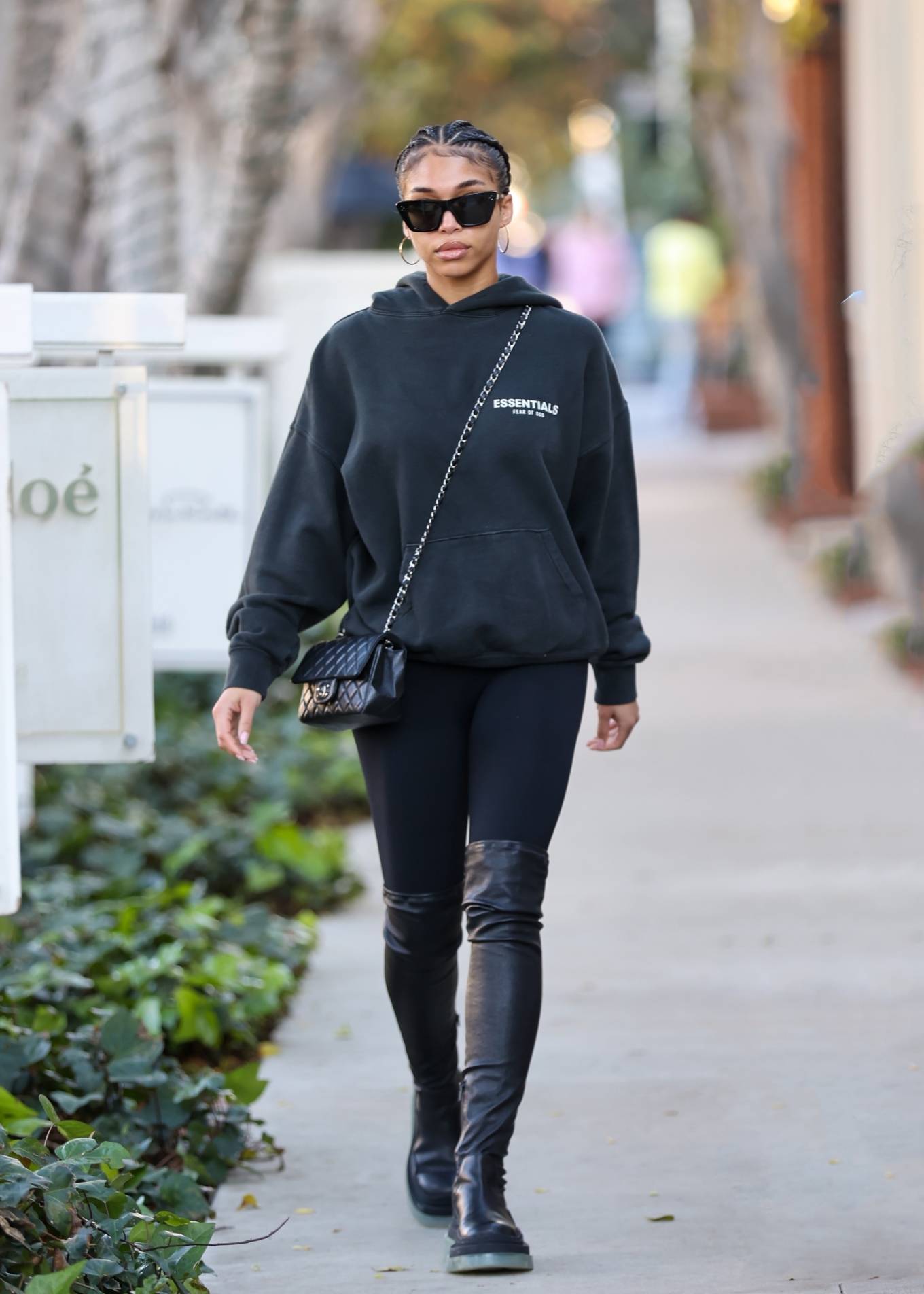 Index of /wp-content/uploads/photos/lori-harvey/wears-thigh-high-boots ...