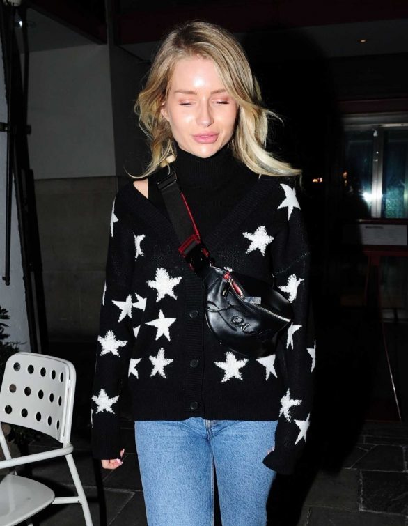 Lottie Moss at the Bluebird Cafe on the Kings Road in Chelsea