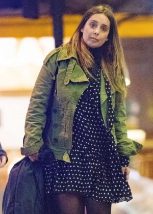 Louise Redknapp - Leaving her management offices in London