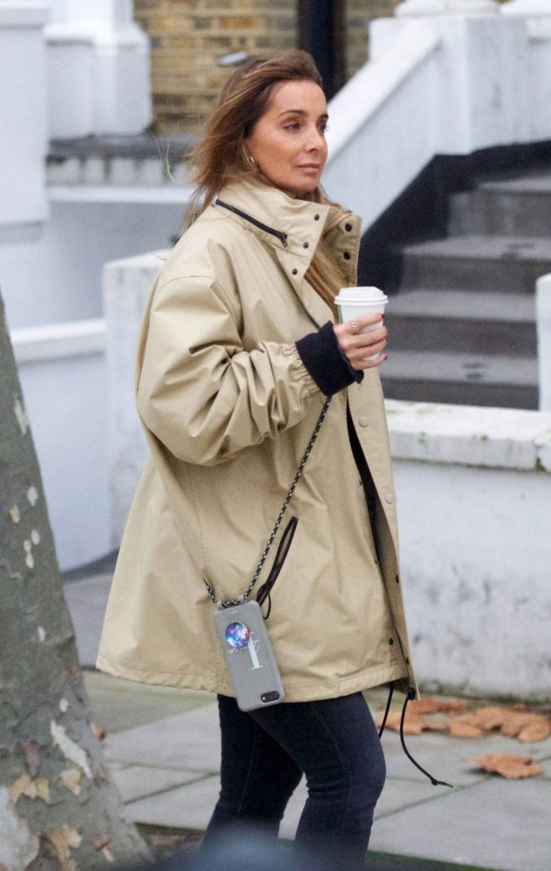 Louise Redknapp - Out for Coffee fix in Primrose Hill