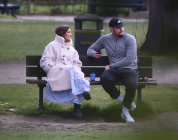Louise Thompson - Enjoying a coffee in the park in London