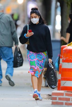 Lourdes Leon - Spotted on street after shopping in SoHo