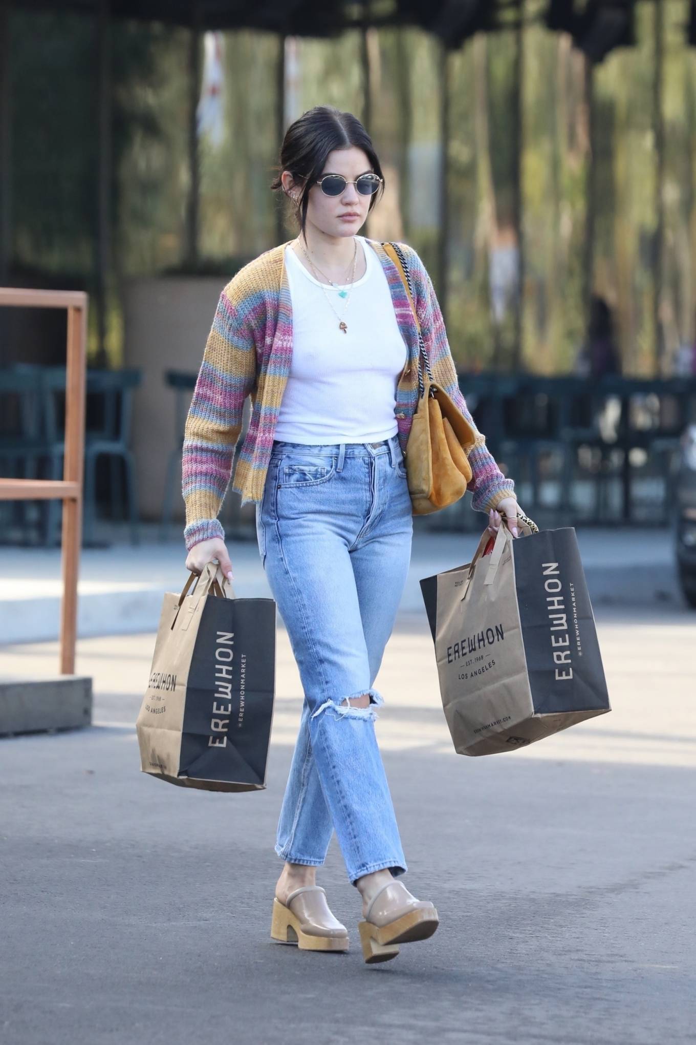 Lucy Hale 2021 : Lucy Hale – Grocery shopping at Erewhon Organic Grocers in Los Angeles-01