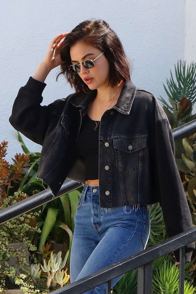 Lucy Hale - Heads to pet shop in Los Angeles