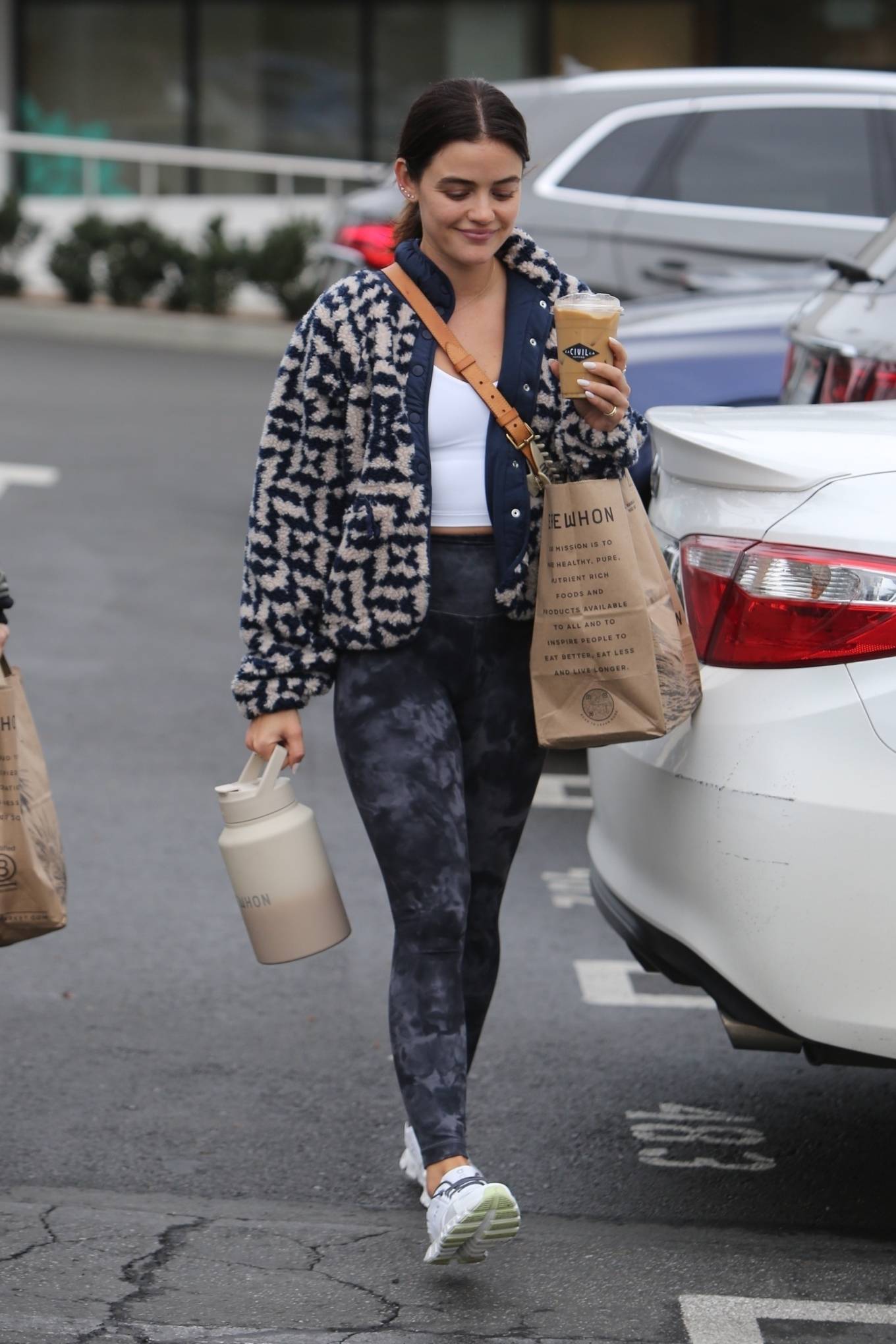 Lucy Hale 2022 : Lucy Hale – Shopping candids at Erewhon Market in Sherman Oaks-09