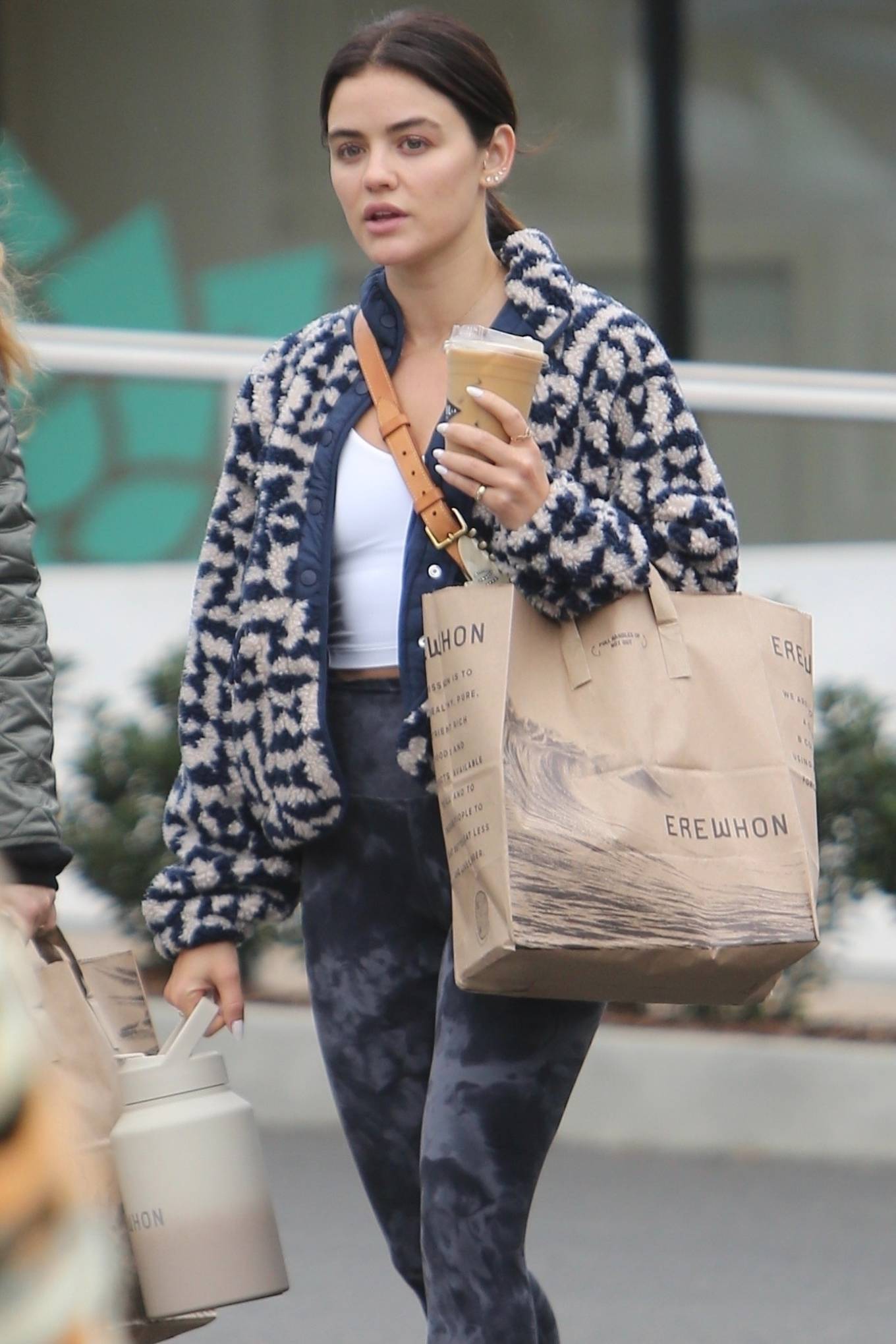 Lucy Hale 2022 : Lucy Hale – Shopping candids at Erewhon Market in Sherman Oaks-12