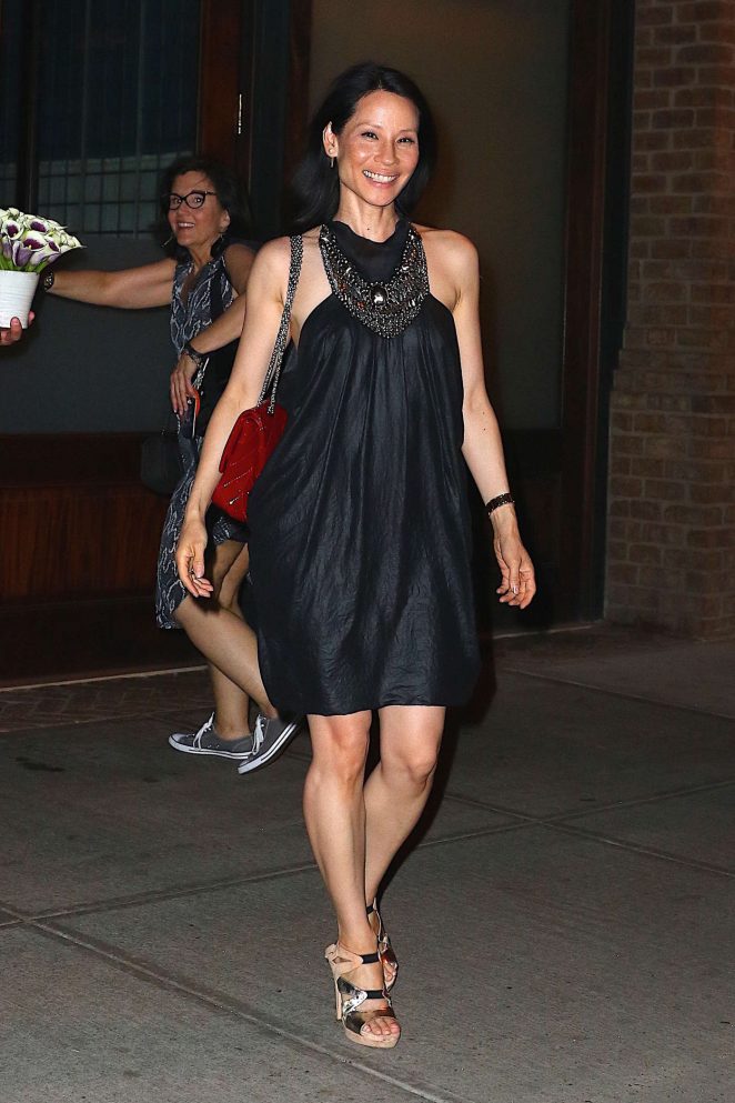 Lucy Liu - Leaves her hotel in New York