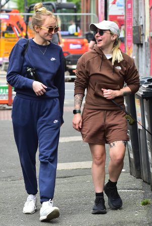 Lucy Spraggan - Going out for a walk with her girlfriend Evangeline in Manchester