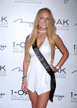 Maci Bookout - Labor Day Event Photocall in Las Vegas