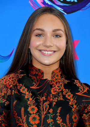 Maddie Ziegler - 2017 Teen Choice Awards in Los Angeles