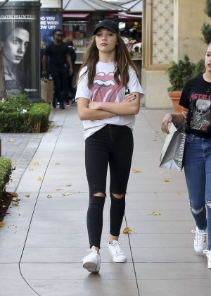 Maddie Ziegler in Ripped Jeans Shopping in West Hollywood