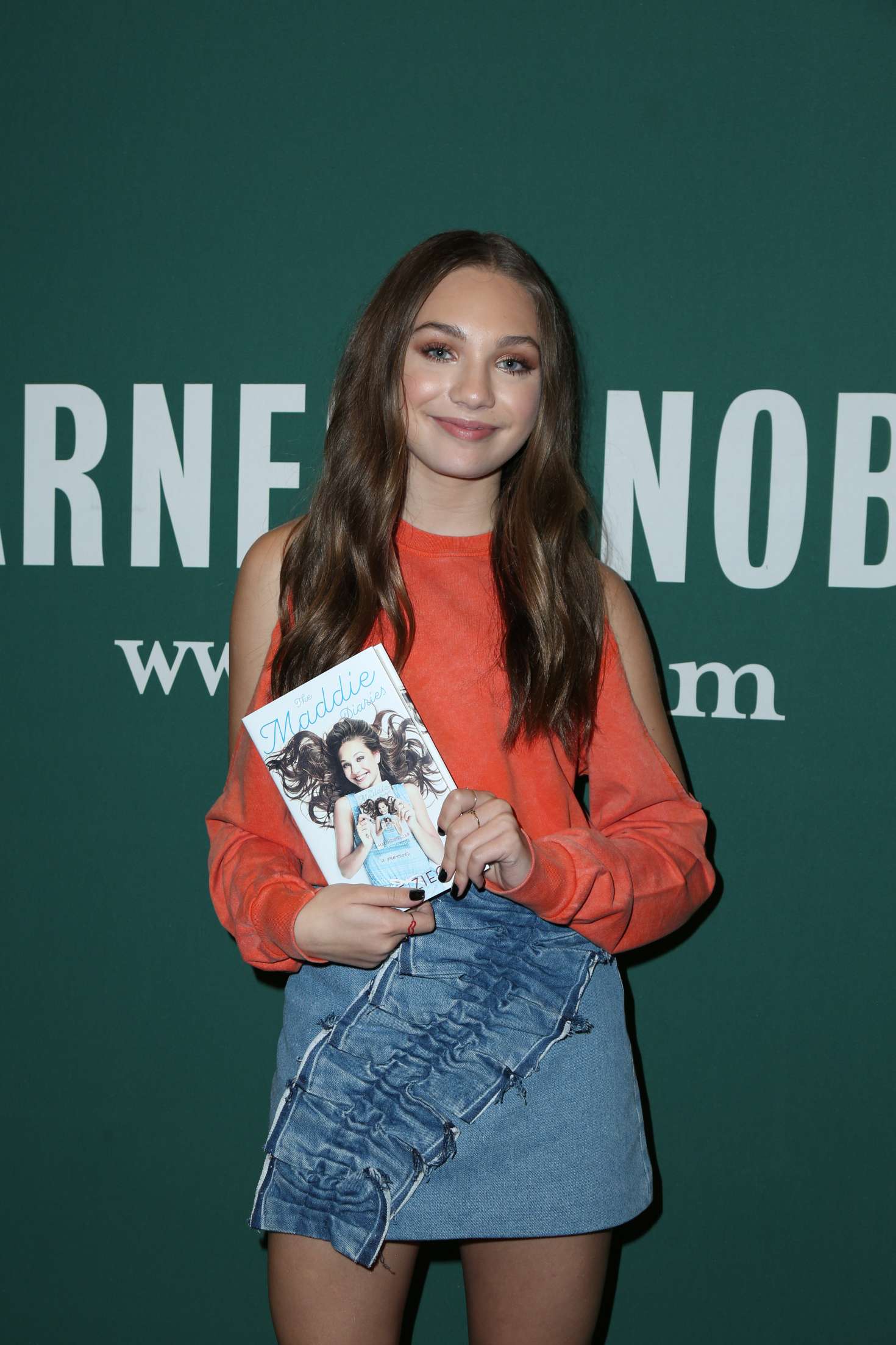Maddie Ziegler: Signs copies of her new book The Maddie Diaries -06 ...