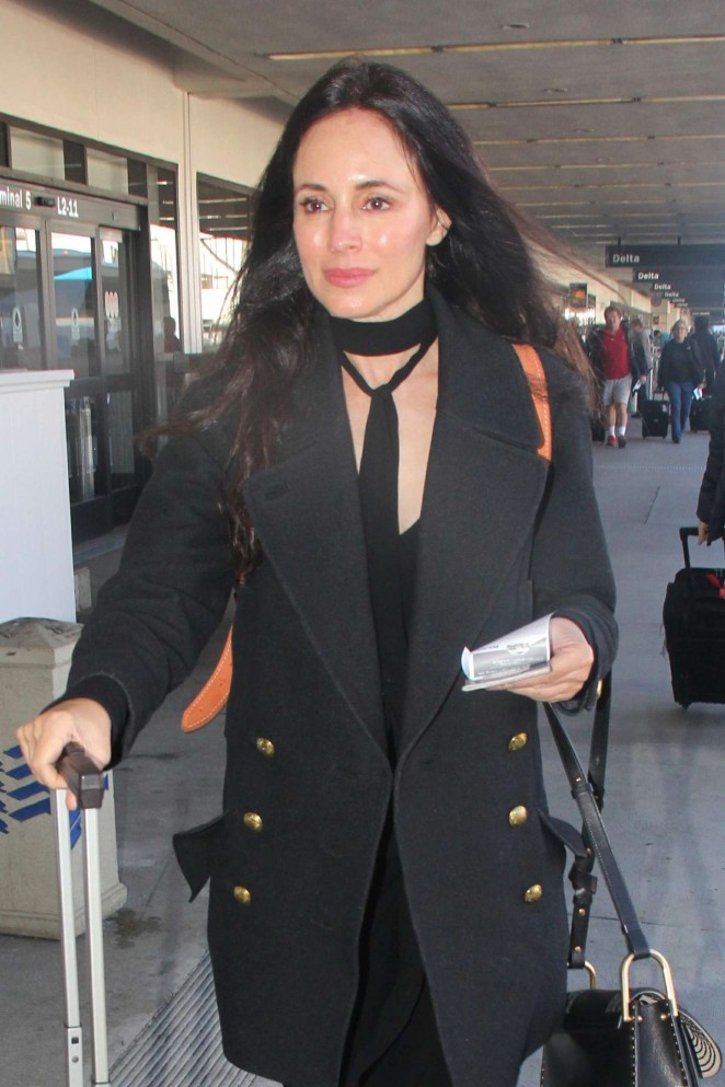 Madeleine Stowe - Arrives at LAX Airport in Los Angeles