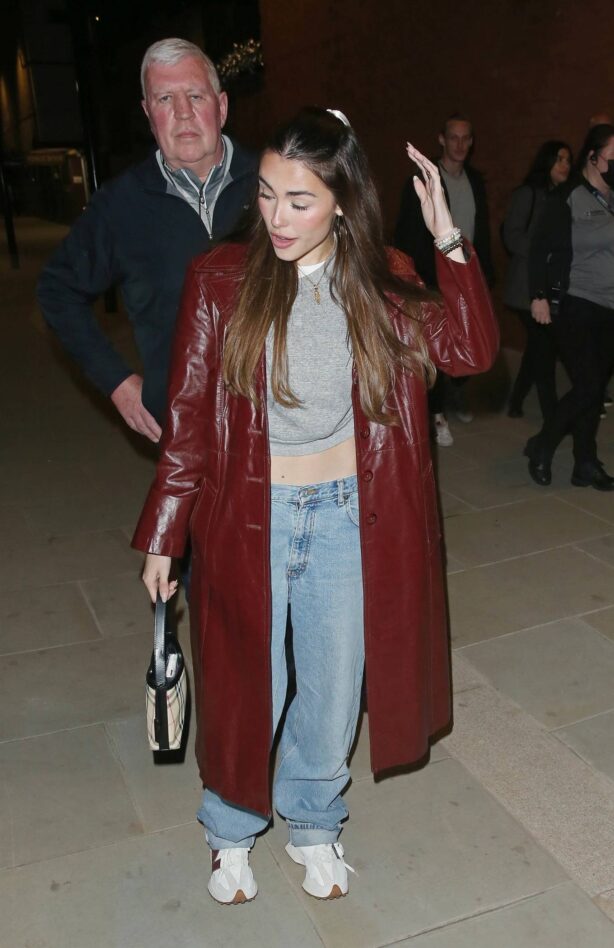 Madison Beer - Leaving her Life Support Tour gig in London