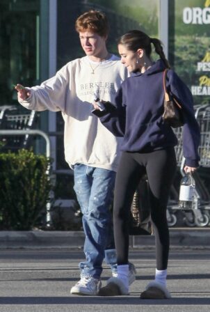 Madison Beer - Shopping at Erewhon Market in Los Angeles