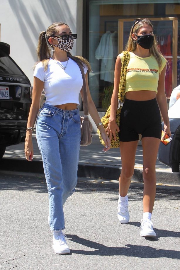 Madison Beer - Spotted out with friends in Los Angeles