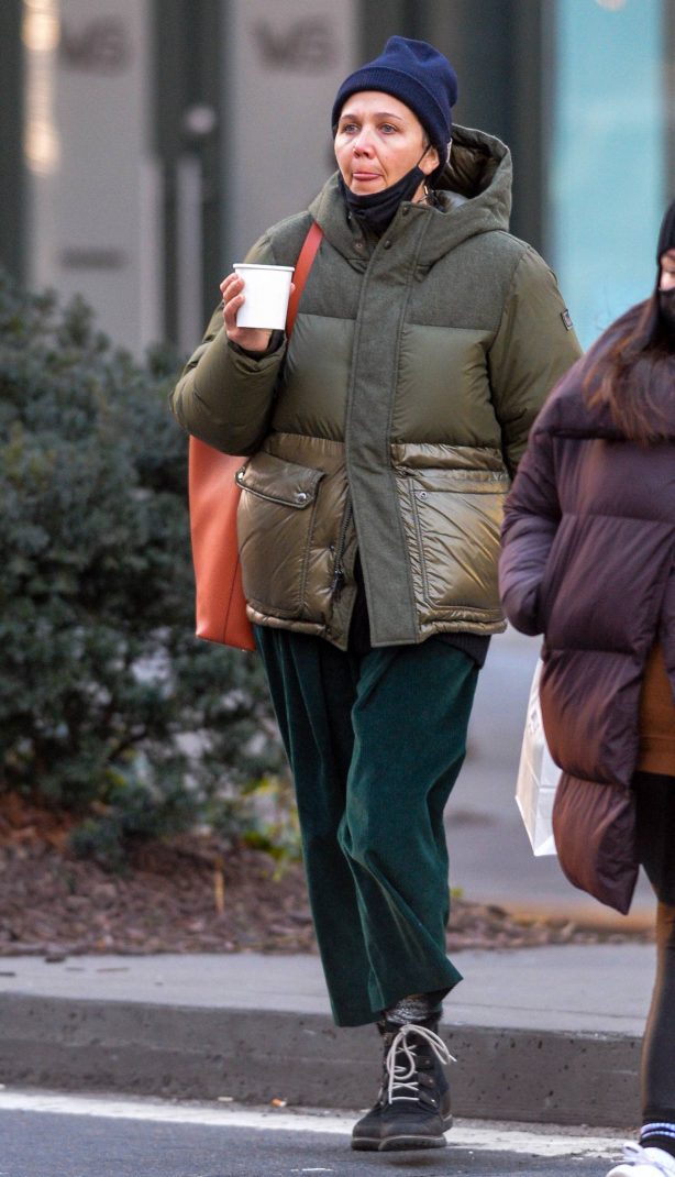 Maggie Gyllenhaal - Out on a cold day in the West Village