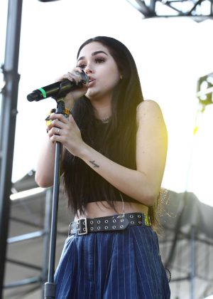 Maggie Lindemann - Performs at 2017 Billboard Hot 100 Festival at Jones Beach Theater in Wantagh