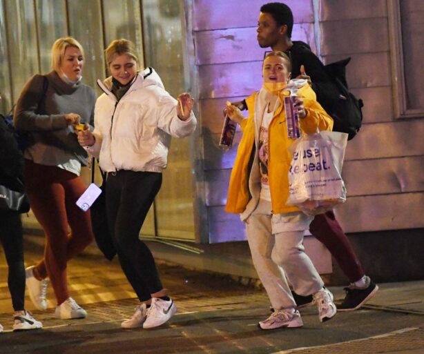 Maisie Smith - With Tilly Ramsay seen after a shopping spree at Tesco in Bromley