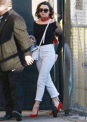 Maisie Williams – Arriving at Jimmy Kimmel Live! in LA | GotCeleb