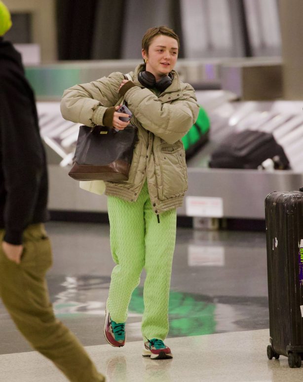 Maisie Williams - Seen as she touches down in Utah for the Sundance Film Festival