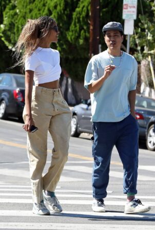 Malia Obama - Seen while out for coffee with a pal in Silver Lake