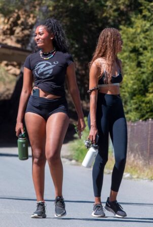 Malia Obama - With Sasha Obama steps out for a walk in Los Angeles