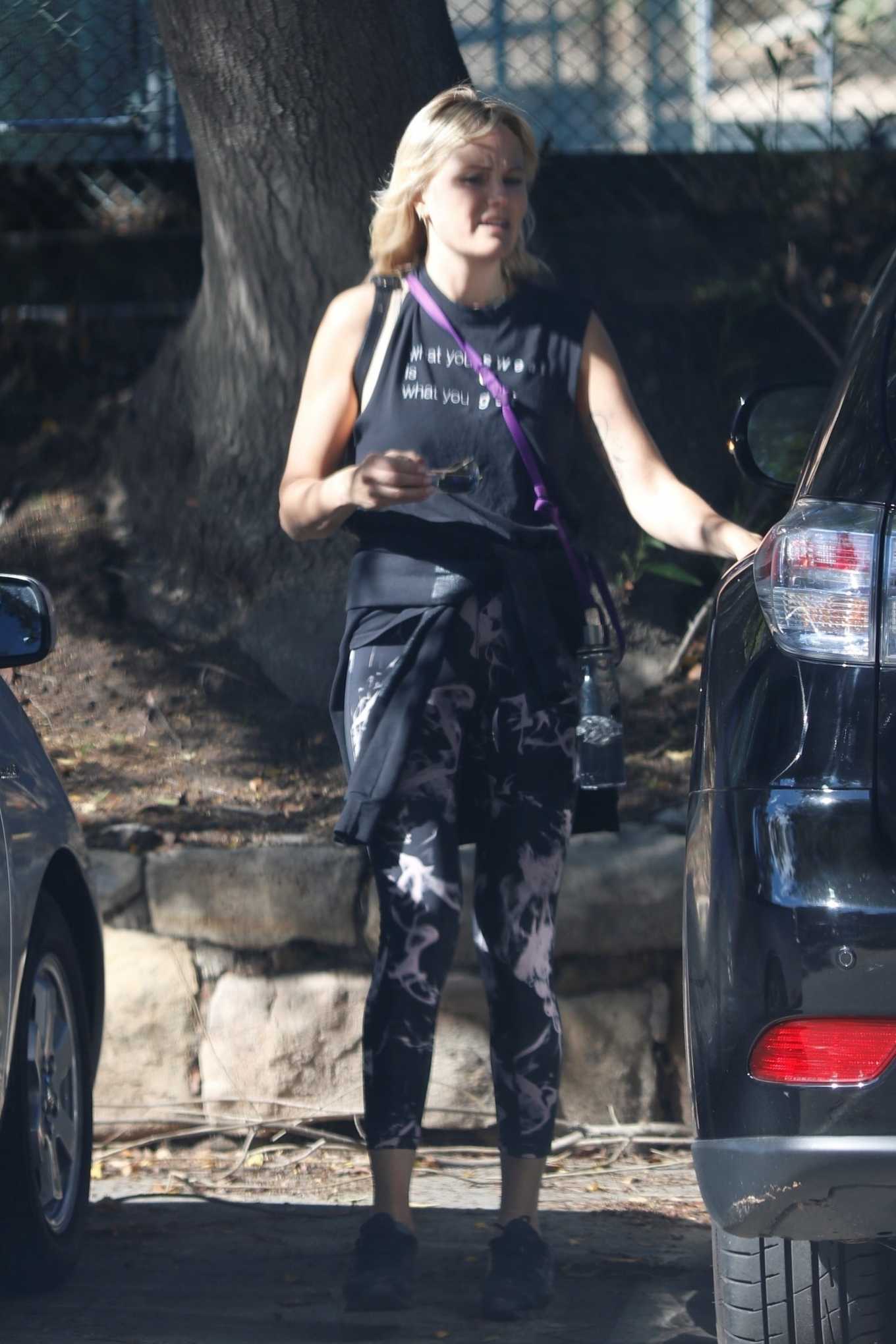 Malin Akerman â€“ Goes at Griffith Park in Los Angeles