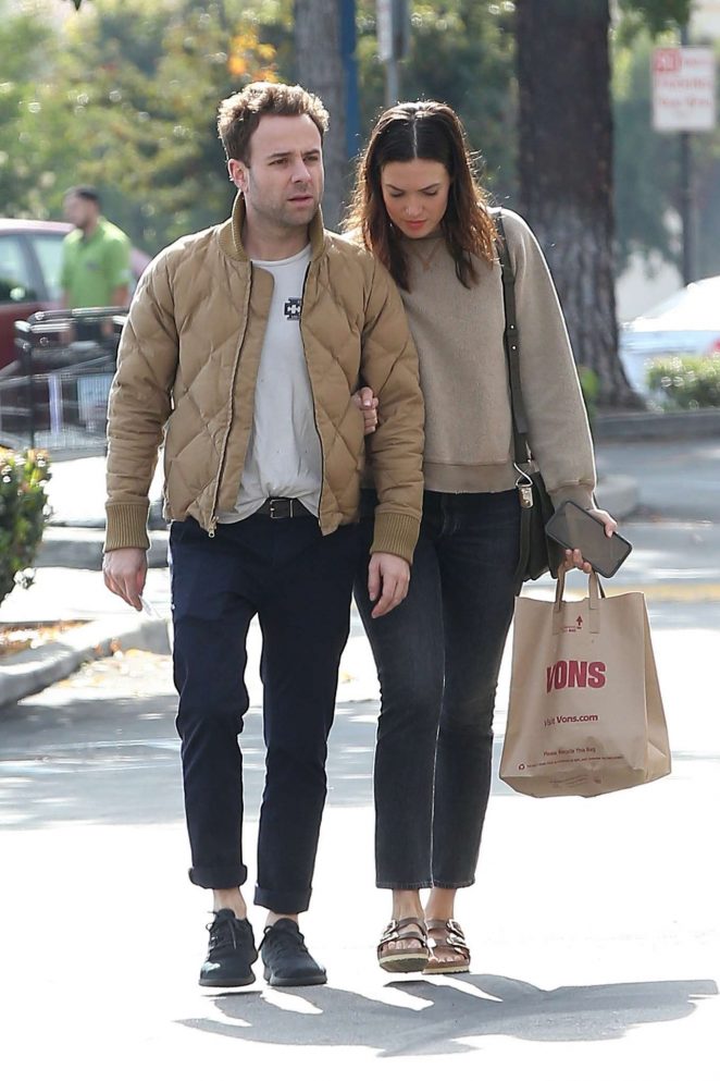 Mandy Moore and Ryan Adams - Shopping in Los Angeles