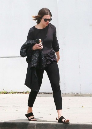 Mandy Moore in Tights at a hair salon in Beverly Hills