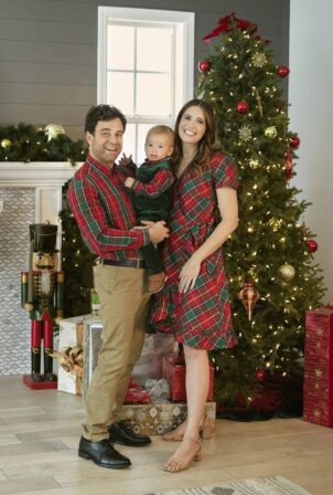 Mandy Moore - Gymboree's Holiday 2022 Collection