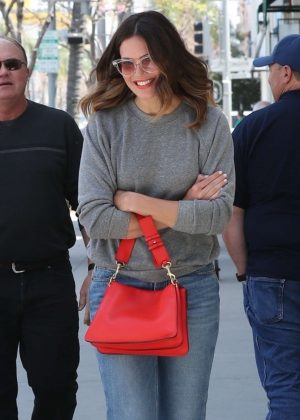 Mandy Moore - Leaves Cafe Gratitude in Beverly Hills