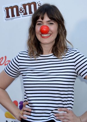 Mandy Moore - The Red Nose Day Special in Los Angeles