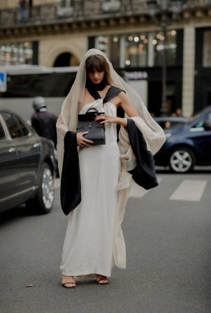 Mara Lafontan - Stephane Rolland Fall-Winter 2023-2024 Haute Couture show in Paris