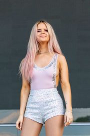 Maren Morris - Performs at The Bonnaroo Music + Arts Festival in Manchester