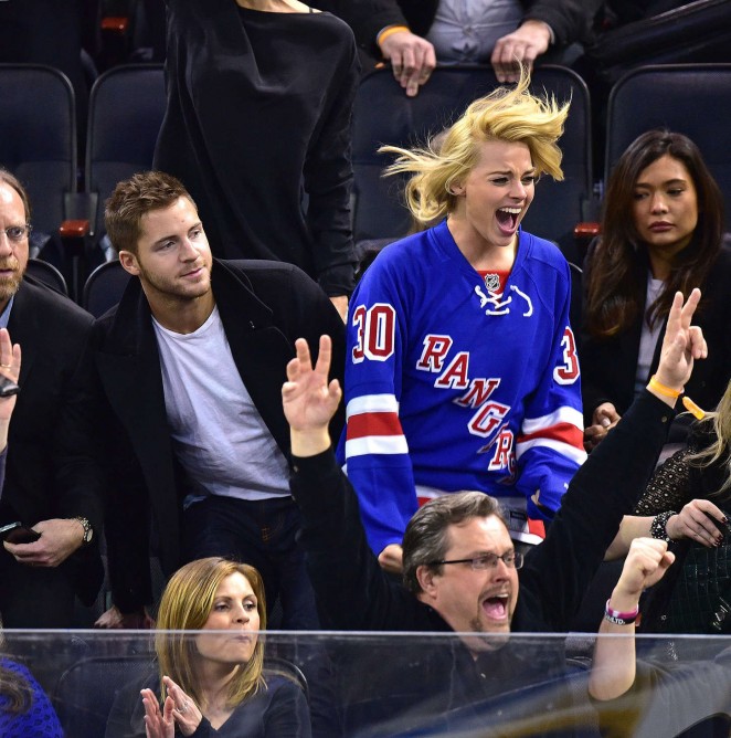 Margot Robbie - Arizona Coyotes vs. New York Rangers in NYC