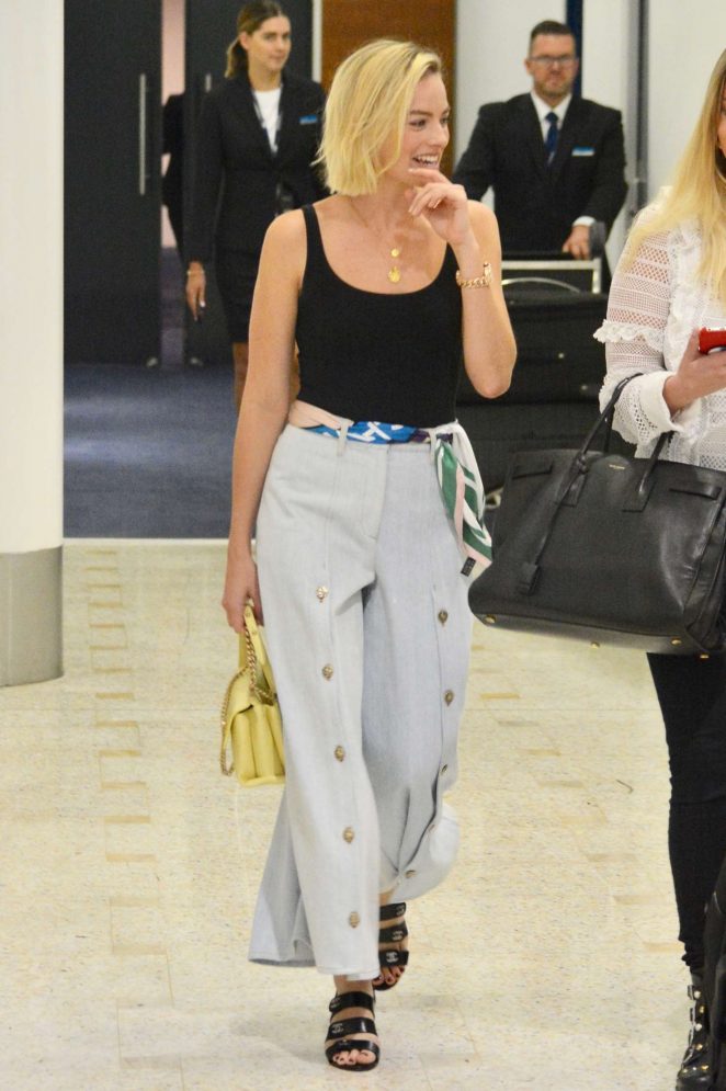 Margot Robbie - Arrives in Sydney