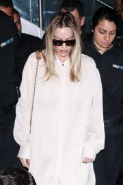 Margot Robbie - Arrives to the airport in Sao Paulo